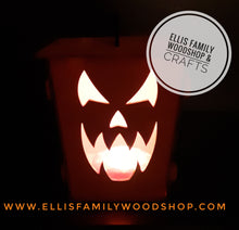 Load image into Gallery viewer, Scary Jack-O-Lantern