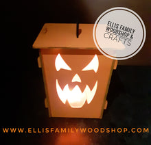 Load image into Gallery viewer, Scary Jack-O-Lantern