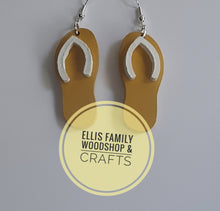Load image into Gallery viewer, Flip flop earrings.

